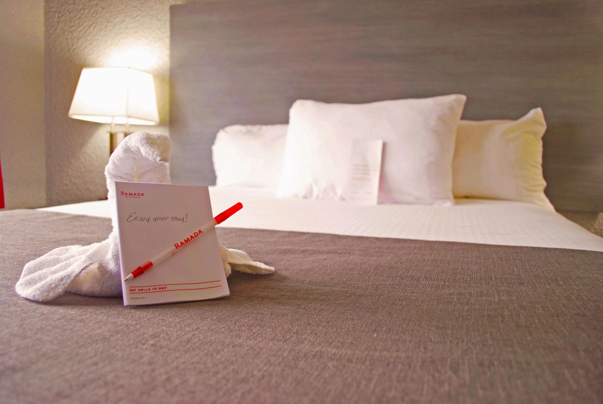 Ramada By Wyndham Edmonton Yellowhead Nw Εξωτερικό φωτογραφία