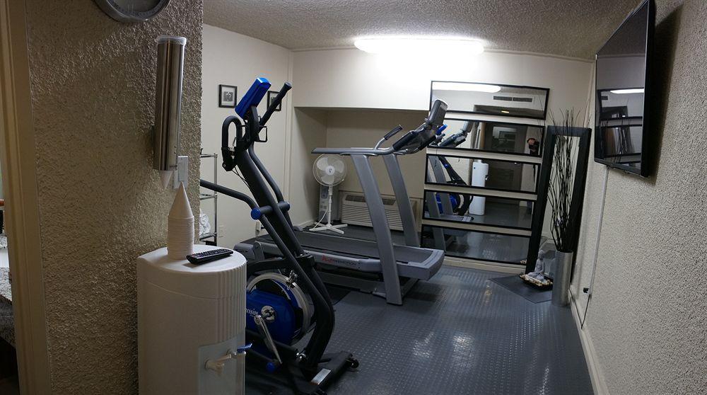 Ramada By Wyndham Edmonton Yellowhead Nw Εξωτερικό φωτογραφία