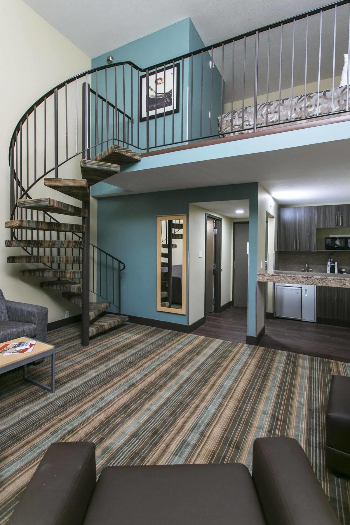 Ramada By Wyndham Edmonton Yellowhead Nw Εξωτερικό φωτογραφία